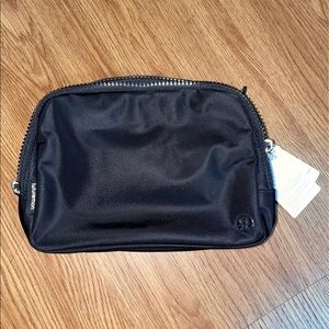 NWT lululemon belt bag large